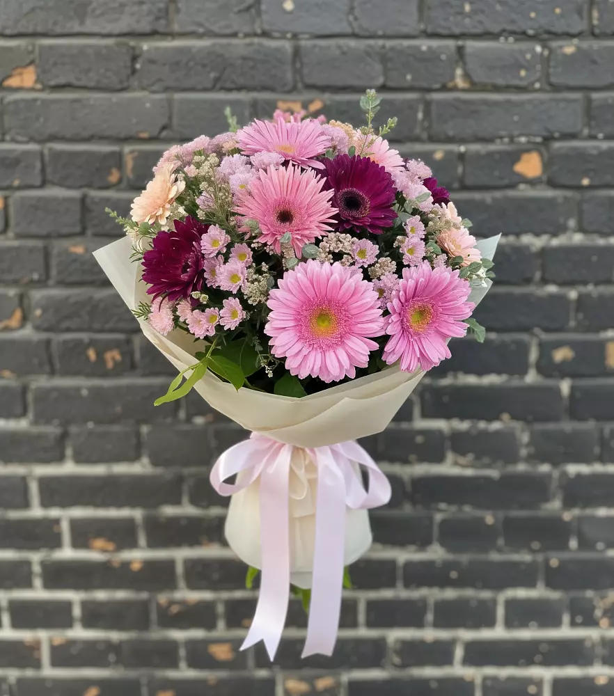 Букет цветов из: Герберы и Хризантемы в Ртищево