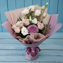 Букет цветов из:  Розы и Лизиантусы в Ртищево