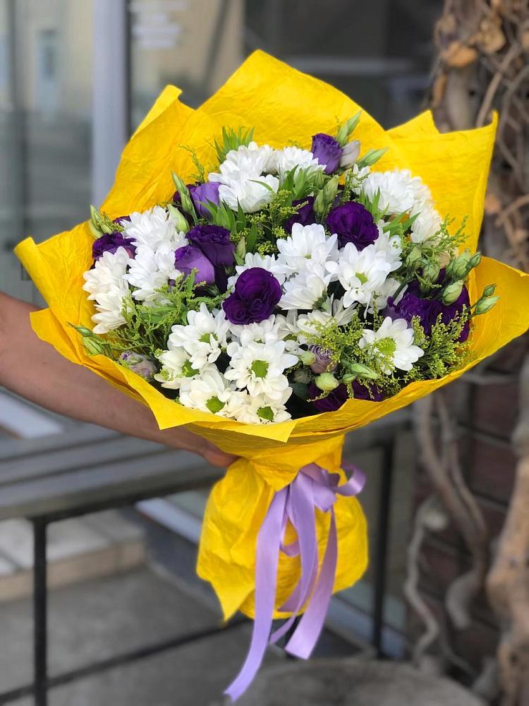 Букет цветов из: Ирисы, Хризантемы и Ромашки в Ртищево