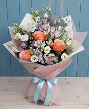 Букет цветов из:  Лизиантусы, Розы, Альстромерии и Гипсофила в Ртищево