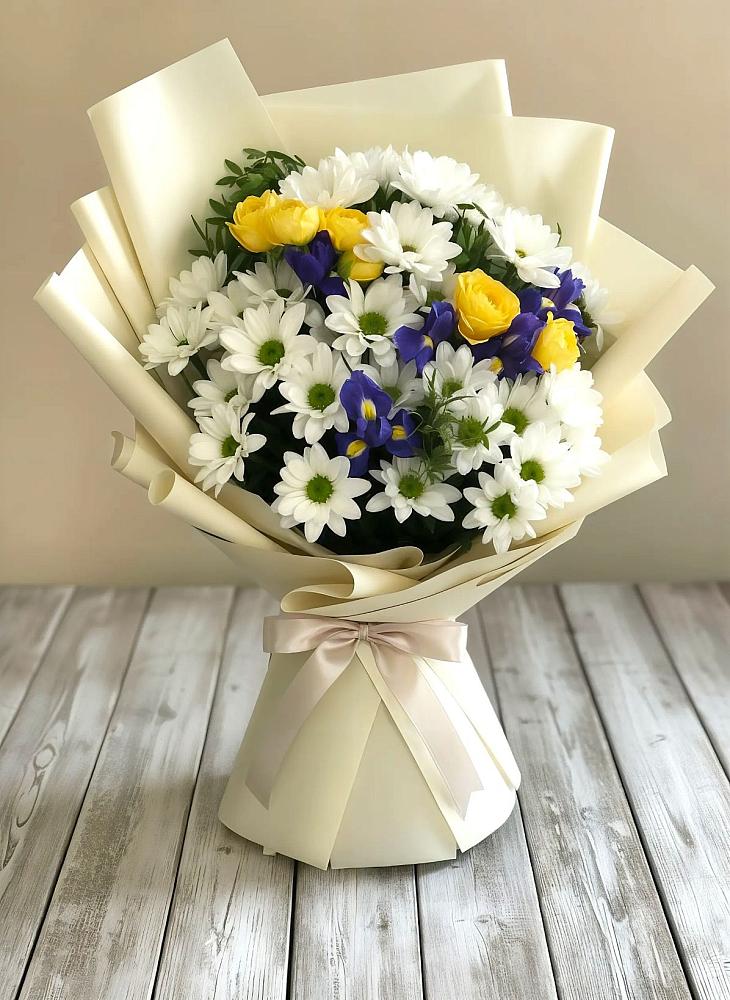 Букет цветов из: Ирисы, Хризантемы и Розы в Ртищево